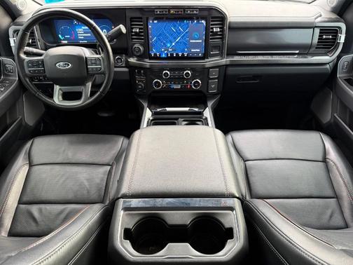 Oxford White 2024 Ford F-250 Lariat