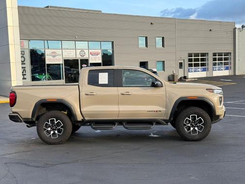 2023 GMC Canyon AT4X