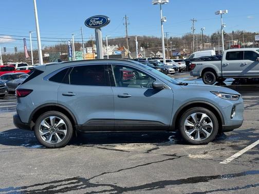 2023 Ford Escape Platinum