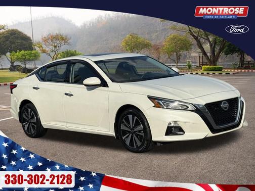 White 2019 Nissan Altima 2.5 SV