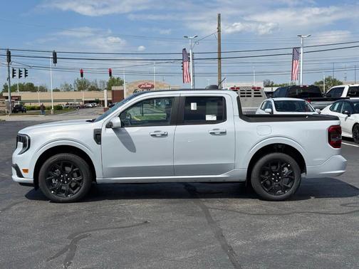 White Metallic 2026 Ford Maverick Lobo Standard