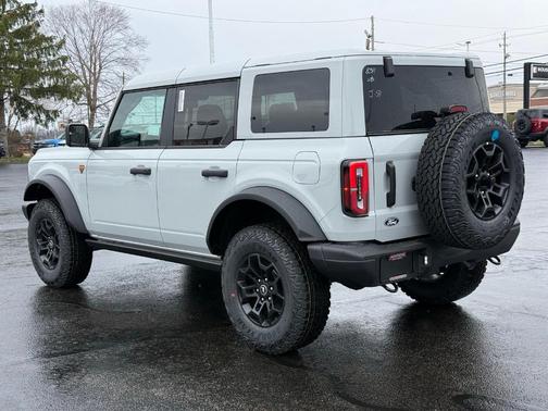 Avalanche 2026 Ford Bronco Badlands