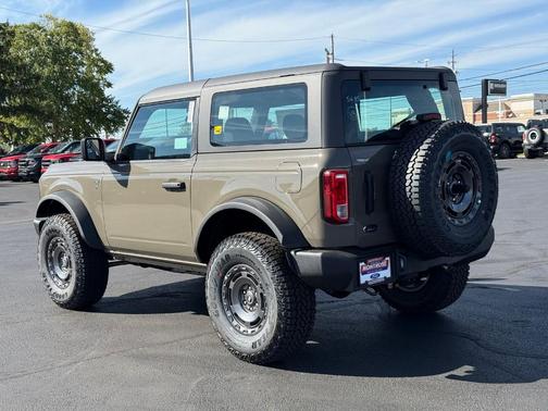 2025 Ford Bronco Base