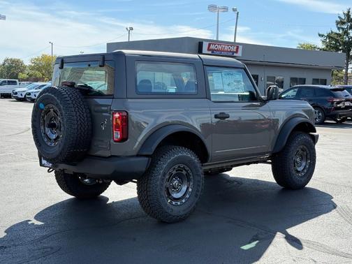 2025 Ford Bronco Base