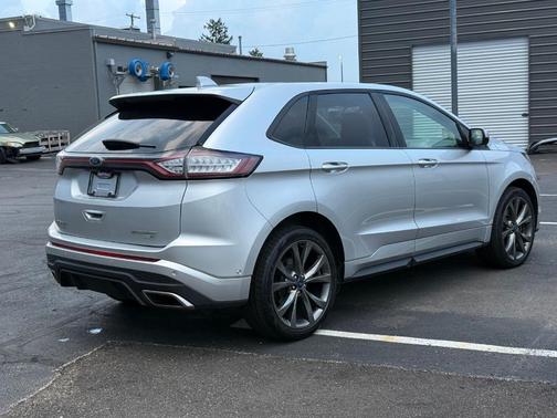 Ingot Silver 2017 Ford Edge Sport