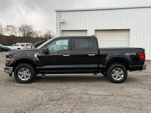 Black Metallic 2025 Ford F-150 XLT