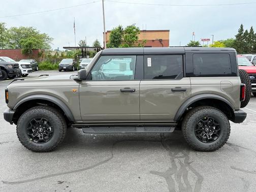 Gray 2026 Ford Bronco Badlands