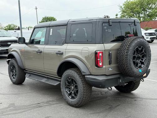 Gray 2026 Ford Bronco Badlands