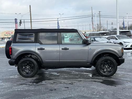 2023 Ford Bronco Black Diamond