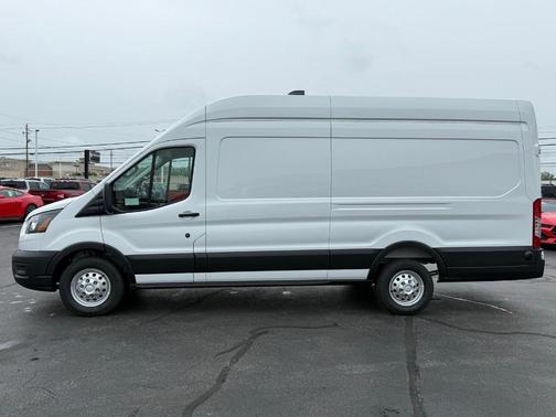 Oxford White 2026 Ford Transit-250 Base