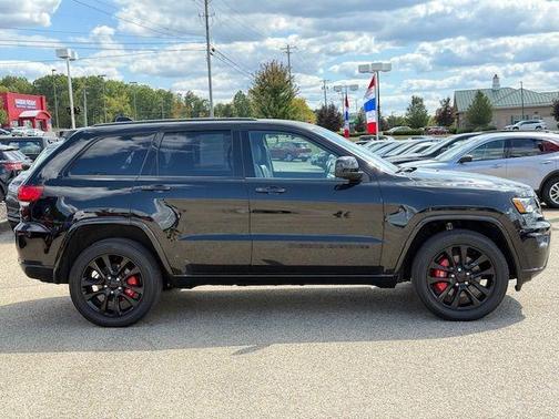 2022 Jeep Grand Cherokee WK Laredo