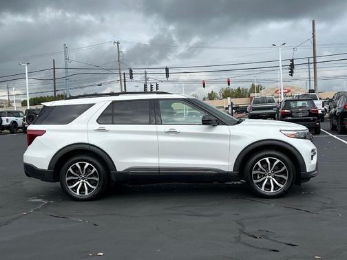 2020 Ford Explorer ST