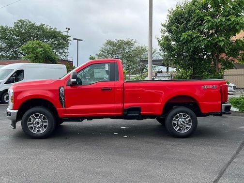 2025 Ford F-350 XLT