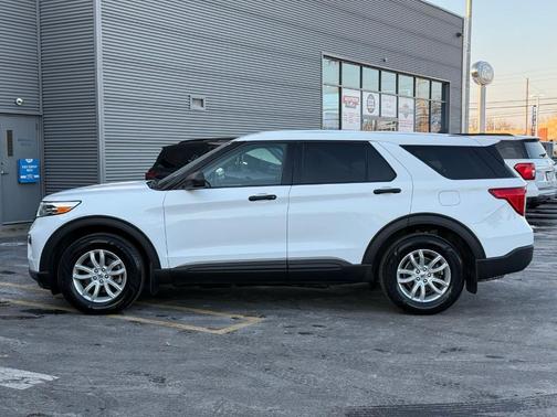2021 Ford Explorer Base