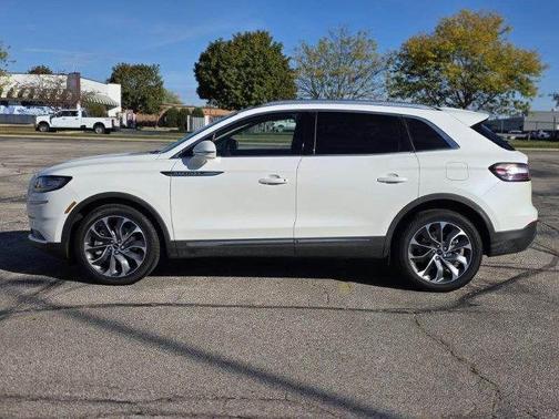 2022 Lincoln Nautilus Reserve