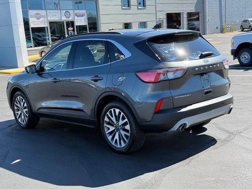 2020 Ford Escape Titanium Hybrid
