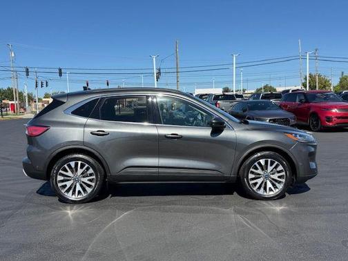 2020 Ford Escape Titanium Hybrid