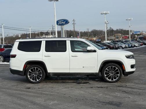 2022 Jeep Wagoneer Series III