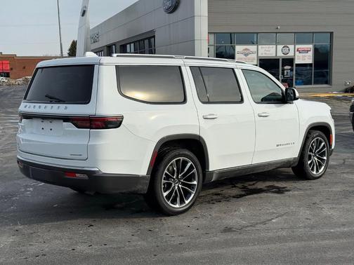 2022 Jeep Wagoneer Series III