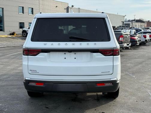 2022 Jeep Wagoneer Series III