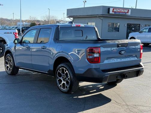 Azure Gray Metallic 2025 Ford Maverick Lariat