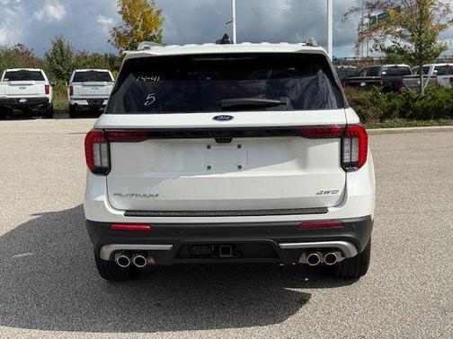 2025 Ford Explorer Platinum