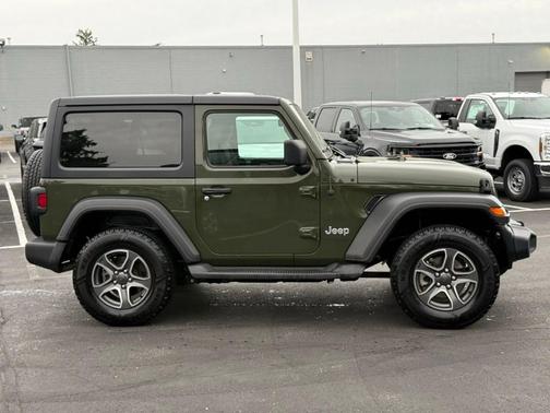 Sarge Green Clearcoat 2021 Jeep Wrangler Sport