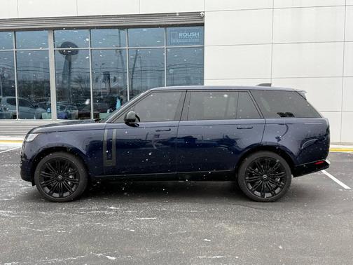 2023 Land Rover Range Rover P400 SE