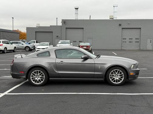 2014 Ford Mustang V6 Premium