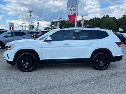 2023 Volkswagen Atlas 3.6L SE w/Technology