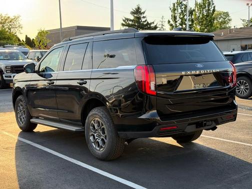 Black Metallic 2026 Ford Expedition XL