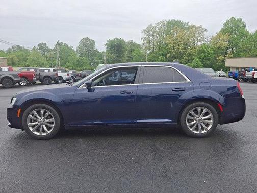 2016 Chrysler 300 Limited