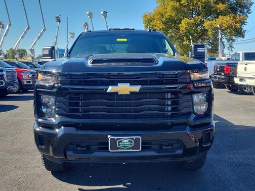 2024 Chevrolet Silverado 2500 Custom