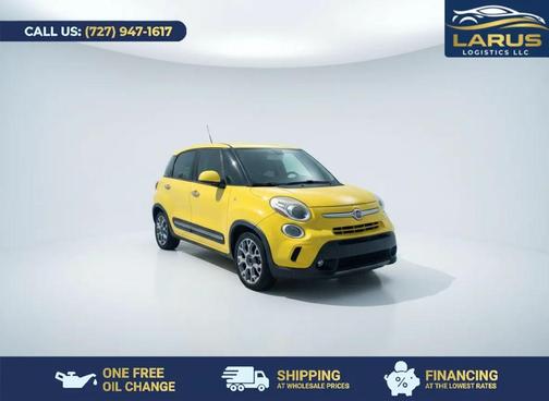 Giallo (Yellow) 2014 FIAT 500L Trekking