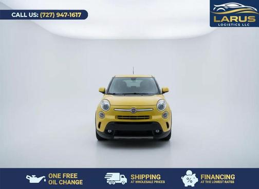 Giallo (Yellow) 2014 FIAT 500L Trekking