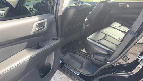 2018 Nissan Pathfinder SL