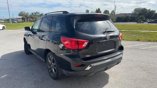2018 Nissan Pathfinder SL