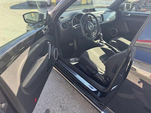 2014 Volkswagen Beetle DSG 2.0T R-Line