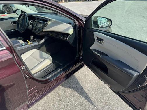 2014 Toyota Avalon Hybrid XLE Premium