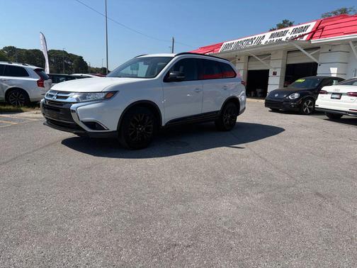 2018 Mitsubishi Outlander LE