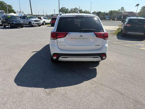 2018 Mitsubishi Outlander LE