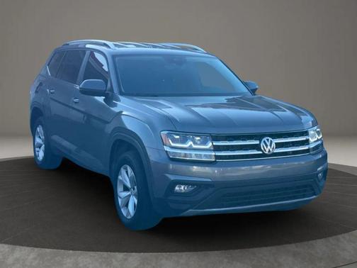 2018 Volkswagen Atlas SE w/Tech Pkg Sport Utility 4D