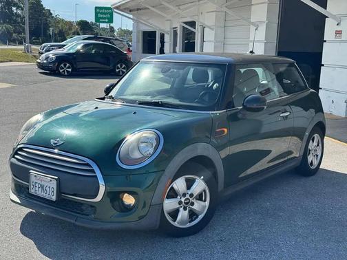 2015 MINI Hardtop Cooper