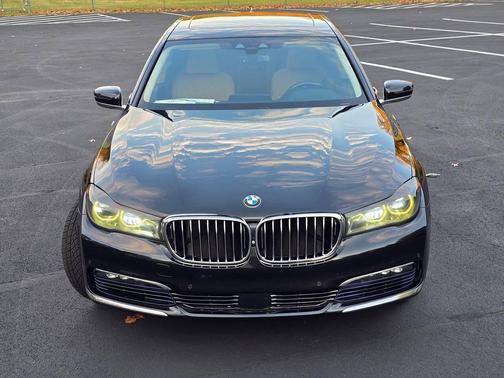 2016 BMW 750 i xDrive