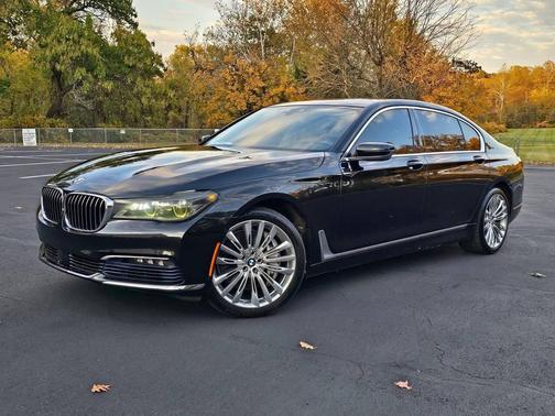 2016 BMW 750 i xDrive