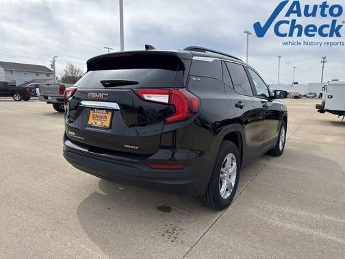 Ebony Twilight Metallic 2022 GMC Terrain SLE