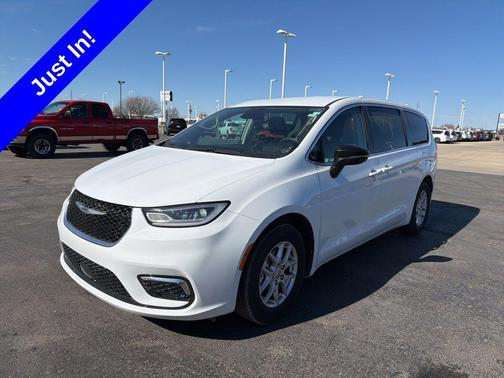 2024 Chrysler Pacifica Touring-L