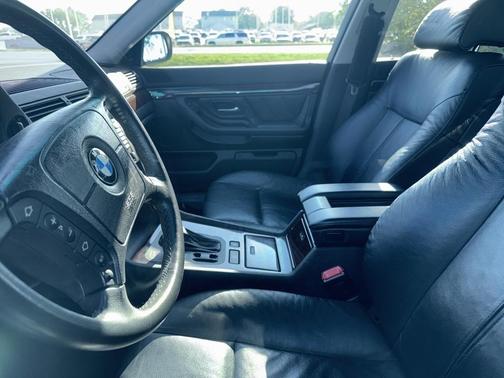 2001 BMW 740 iL