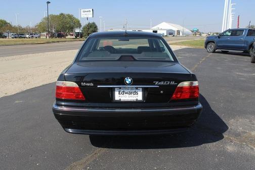 2001 BMW 740 iL