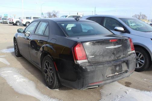 2018 Chrysler 300 S